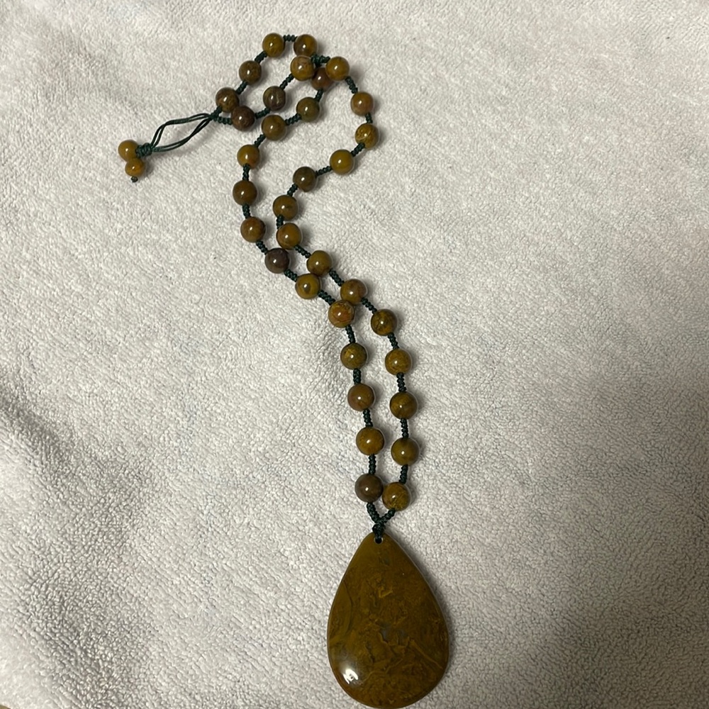 Brand new stone beaded necklace